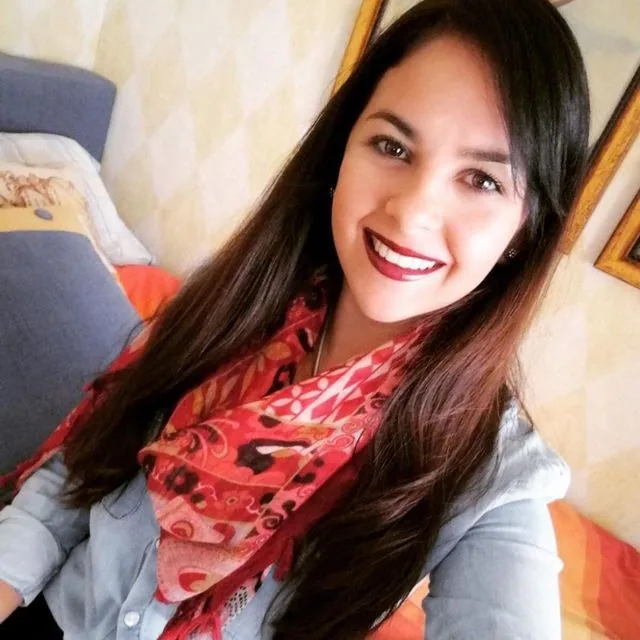 Melanie Fay, Logopeda